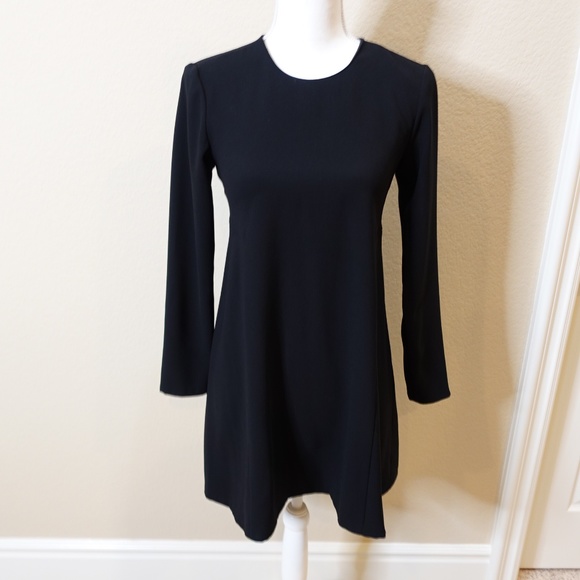 Zara Dresses & Skirts - Zara Black Long Sleeve Crepe Shift Dress with Keyhole Back